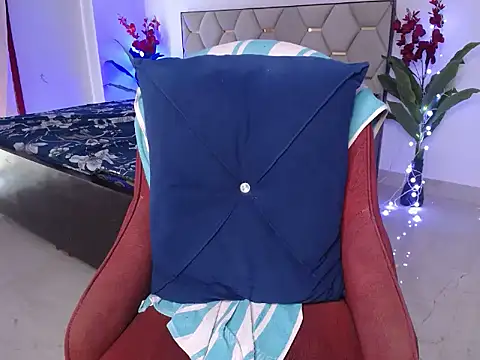 Little queenn online show from 10.24.25