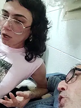 Snapshot of Txacas chatting on 10.04.25 Txacas online show from 10.04.25