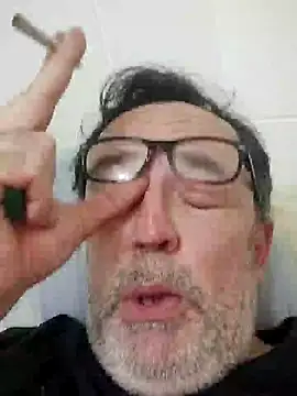 Snapshot of Txacas chatting on 11.14.25 Txacas online show from 11.14.25