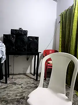 Snapshot of giannis090 chatting on 10.11.25 giannis090 online show from 10.11.25