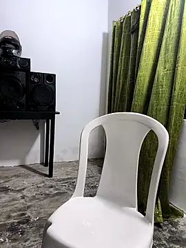 Snapshot of giannis090 chatting on 10.14.25 giannis090 online show from 10.14.25