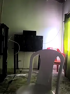 Snapshot of giannis090 chatting on 10.19.25 giannis090 online show from 10.19.25