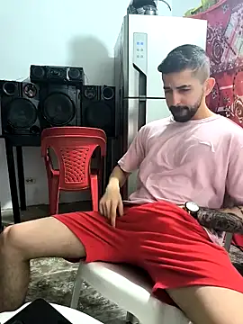 Snapshot of giannis090 chatting on 11.08.25 giannis090 online show from 11.08.25