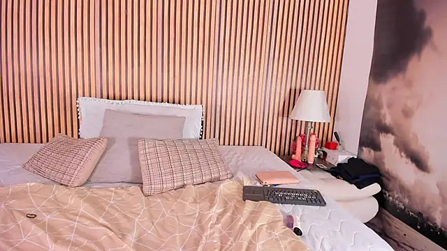 keeyla stone online show from 09.18.25