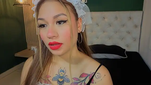 sky collinss online show from 10.31.25