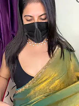 Snapshot of best_couple19 chatting on 09.26.25 best couple19 online show from 09.26.25