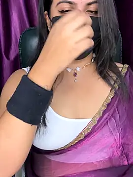 Snapshot of best_couple19 chatting on 11.02.25 best couple19 online show from 11.02.25