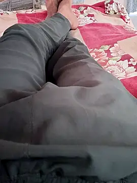 Snapshot of INTERNATIONAL0001 chatting on 10.20.25 INTERNATIONAL0001 online show from 10.20.25