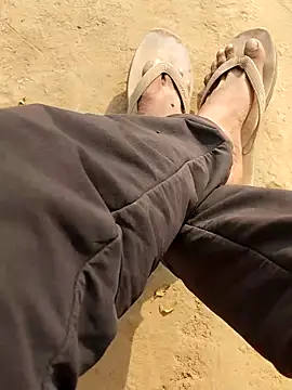 Snapshot of INTERNATIONAL0001 chatting on 11.11.25 INTERNATIONAL0001 online show from 11.11.25