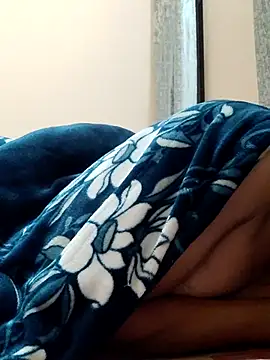 Snapshot of INTERNATIONAL0001 chatting on 11.17.25 INTERNATIONAL0001 online show from 11.17.25