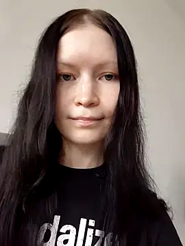 Snapshot of DragonFoxie chatting on 10.13.25 DragonFoxie online show from 10.13.25