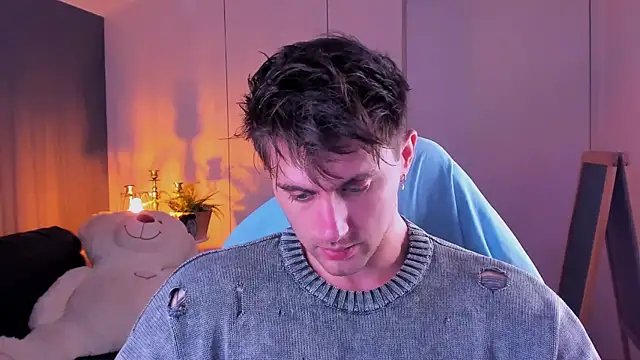 Snapshot of Oscar_Miller_ chatting on 11.02.25 Oscar Miller online show from 11.02.25