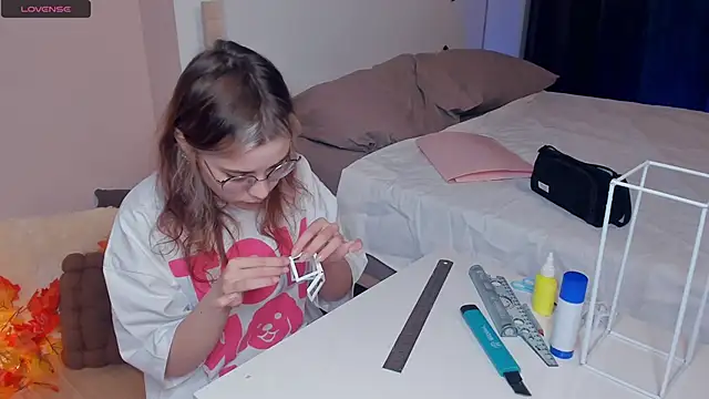 VedaSchulz online show from 11.26.25