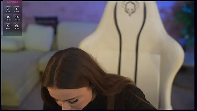 Snapshot of Luna_secretgirl chatting on 11.08.25 Luna secretgirl online show from 11.08.25