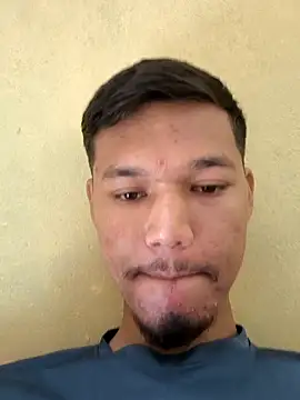 Snapshot of Dev_is_Horny chatting on 10.07.25 Dev is Horny online show from 10.07.25