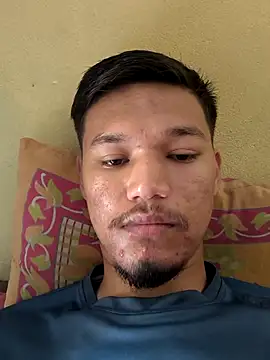 Snapshot of Dev_is_Horny chatting on 10.08.25 Dev is Horny online show from 10.08.25