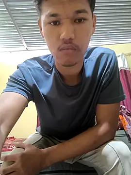 Snapshot of Dev_is_Horny chatting on 10.27.25 Dev is Horny online show from 10.27.25