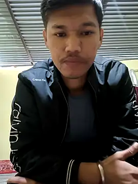 Snapshot of Dev_is_Horny chatting on 10.28.25 Dev is Horny online show from 10.28.25