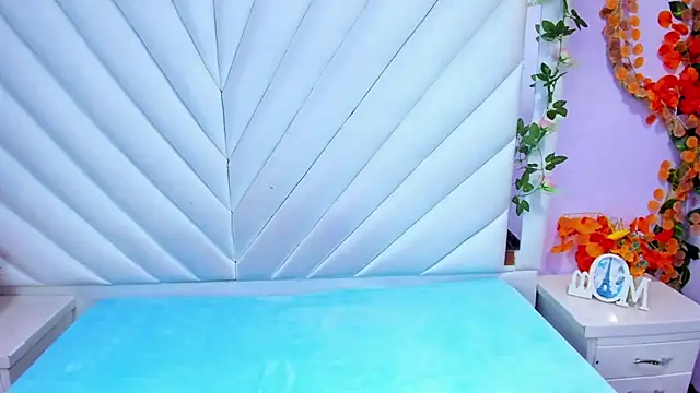  Luna Bennett online show from 10.14.25