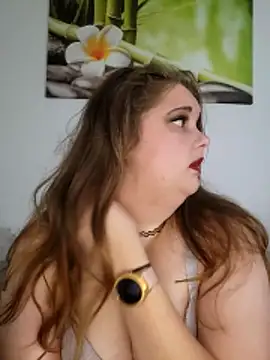 Snapshot of LioEst@xh chatting on 11.06.25 LioEstxh online show from 11.06.25