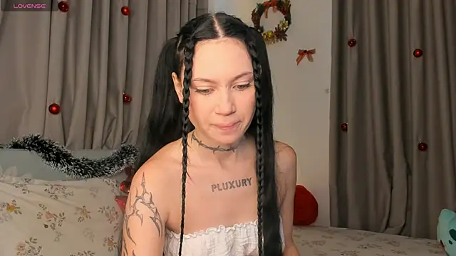 Alice 1n Wonderland  online show from 01.06.26