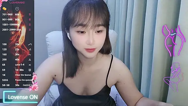 Snapshot of Honeysexy-1 chatting on 09.17.25 Honeysexy-1 online show from 09.17.25