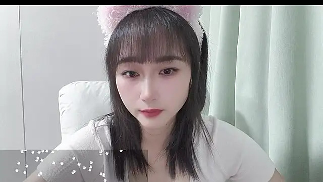 Snapshot of Honeysexy-1 chatting on 10.19.25 Honeysexy-1 online show from 10.19.25