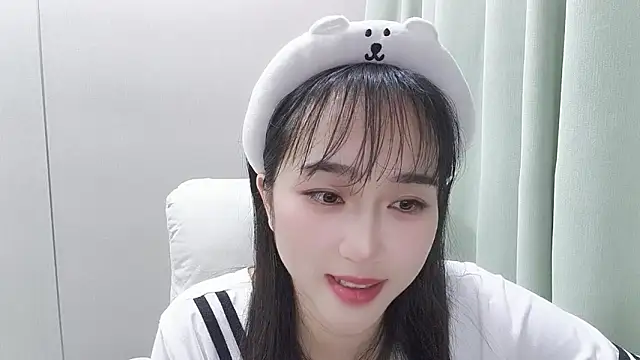 Snapshot of Honeysexy-1 chatting on 11.15.25 Honeysexy-1 online show from 11.15.25