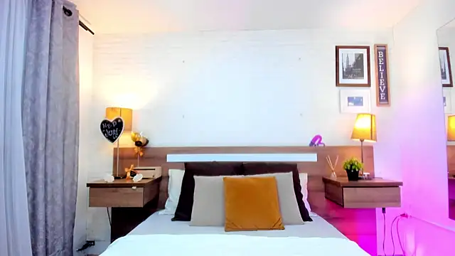 JenniferAuriston online show from 04.16.26