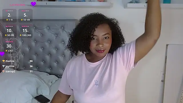 Snapshot of angiellam chatting on 11.05.25 angiellam online show from 11.05.25