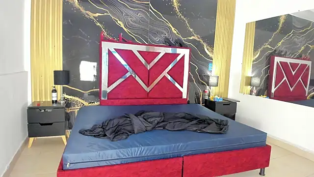 Snapshot of VioletRose_as chatting on 10.29.25 VioletRose as online show from 10.29.25