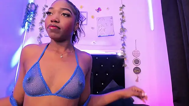 AkariRosetti online show from 09.30.25