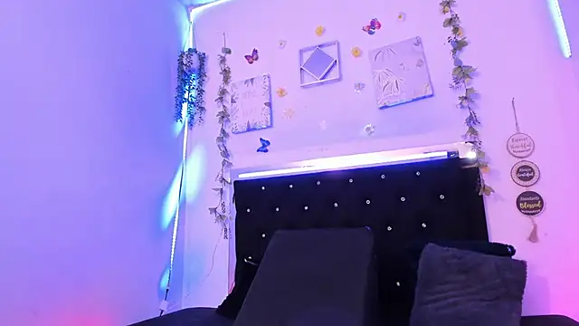 AkariRosetti online show from 10.01.25