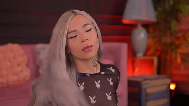 NickyBenz online show from 11.08.25