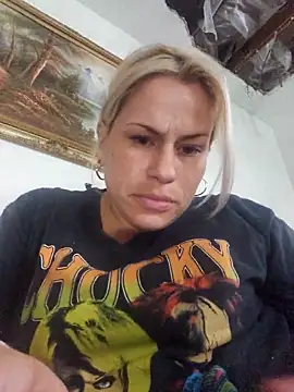 toomuchofafreak online show from 10.12.25