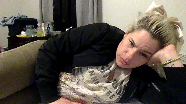 toomuchofafreak online show from 02.12.26