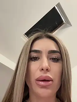 Snapshot of KaseyQuinn_ chatting on 10.17.25 KaseyQuinn online show from 10.17.25