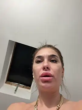 Snapshot of KaseyQuinn_ chatting on 11.07.25 KaseyQuinn online show from 11.07.25