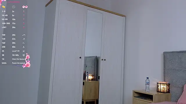 Snapshot of ada_di chatting on 10.03.25 ada di online show from 10.03.25