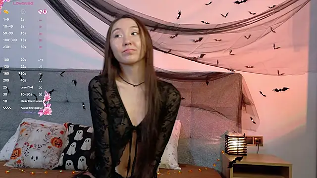 Snapshot of ada_di chatting on 10.26.25 ada di online show from 10.26.25