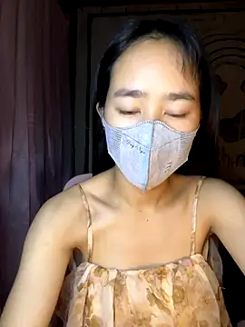 TiNa 04 online show from 10.05.25