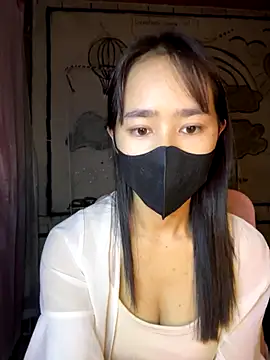 TiNa 04 online show from 11.05.25