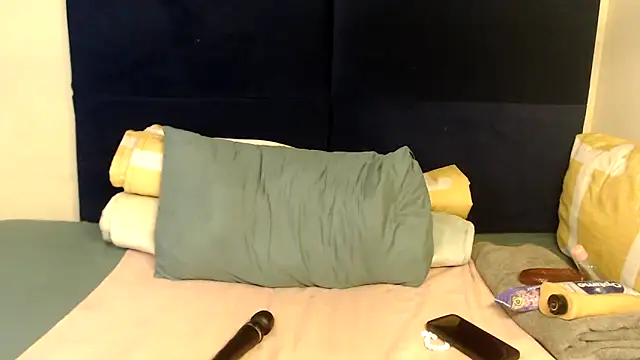 Snapshot of Sexy-Momo chatting on 10.20.25 Sexy-Momo online show from 10.20.25