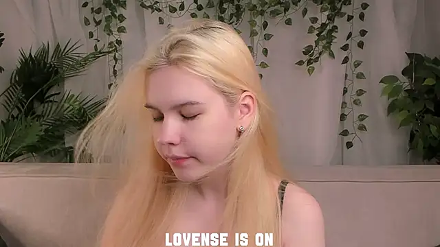 ElizSpieth online show from 11.15.25