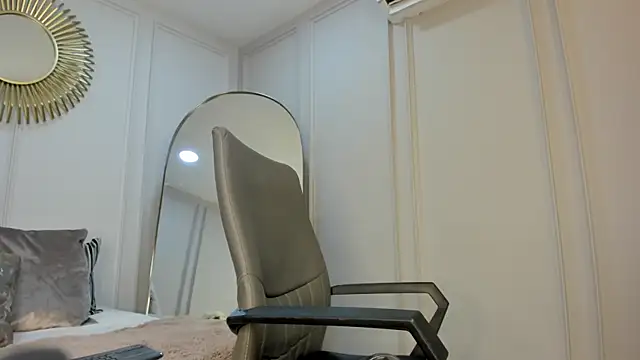 Snapshot of CharlotteBrownn_ chatting on 09.20.25 CharlotteBrownn online show from 09.20.25