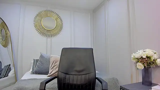 CharlotteBrownn  online show from 11.26.25