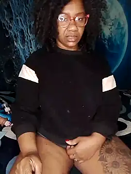 Snapshot of analgetica chatting on 10.21.25 analgetica online show from 10.21.25