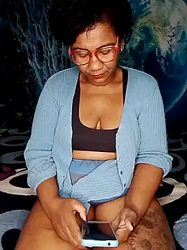 Snapshot of analgetica chatting on 11.12.25 analgetica online show from 11.12.25