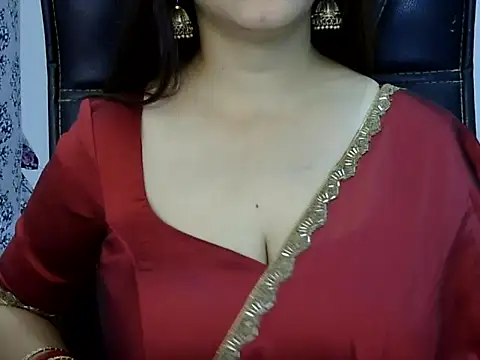 Snapshot of Rumi_cute chatting on 10.24.25 Rumi cute online show from 10.24.25