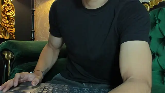 Snapshot of AlessandroKiing chatting on 07.09.26 AlessandroKiing online show from 07.09.26
